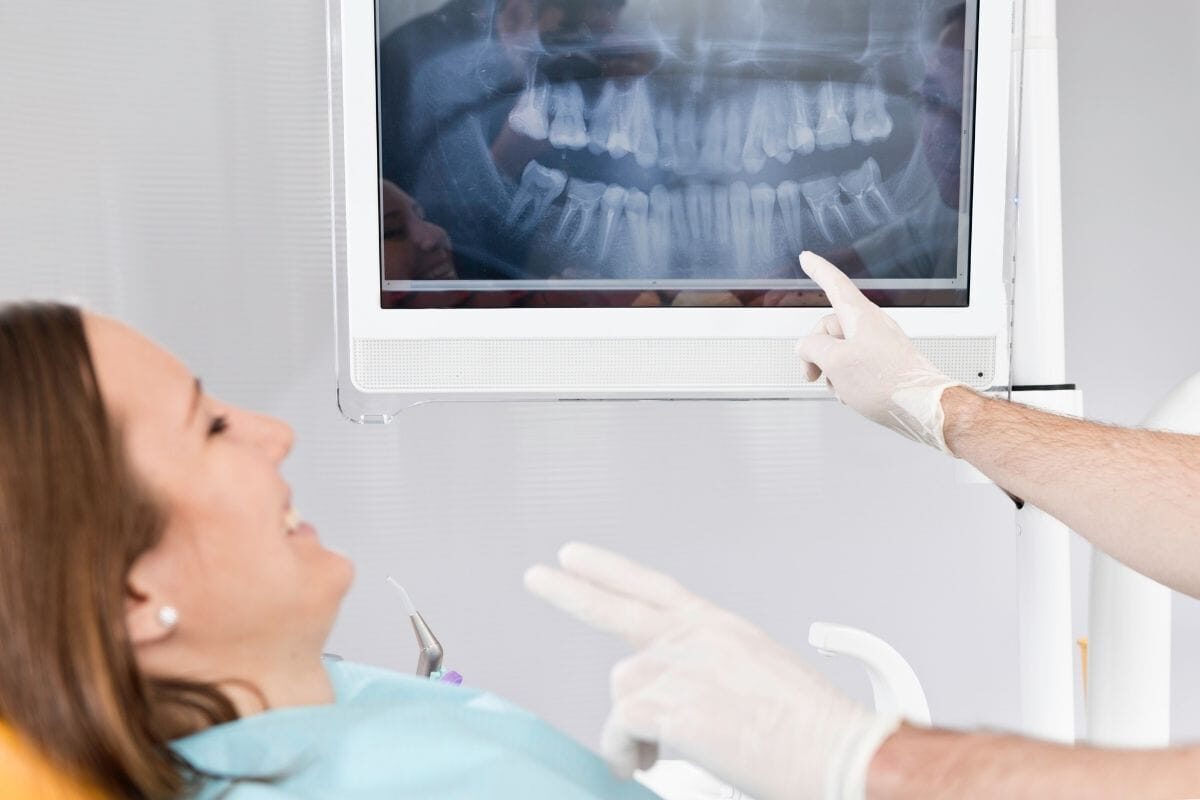 dental-implant-evaluation 植牙前的關鍵一步:「完整評估」的重要性